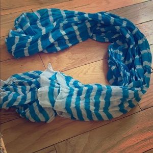 Blue ruffled scarf